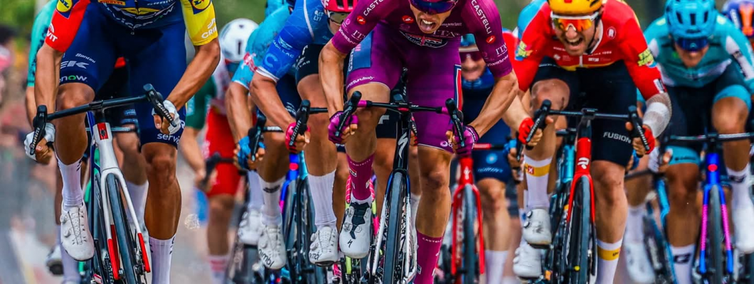 Paul Magnier remporte l'étape 3 du Giro d'Italia.
